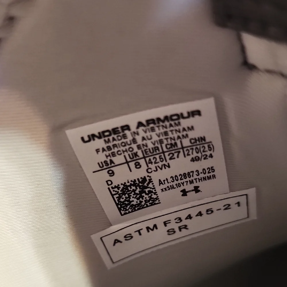 Under Armour Blue and Gray Water Boots